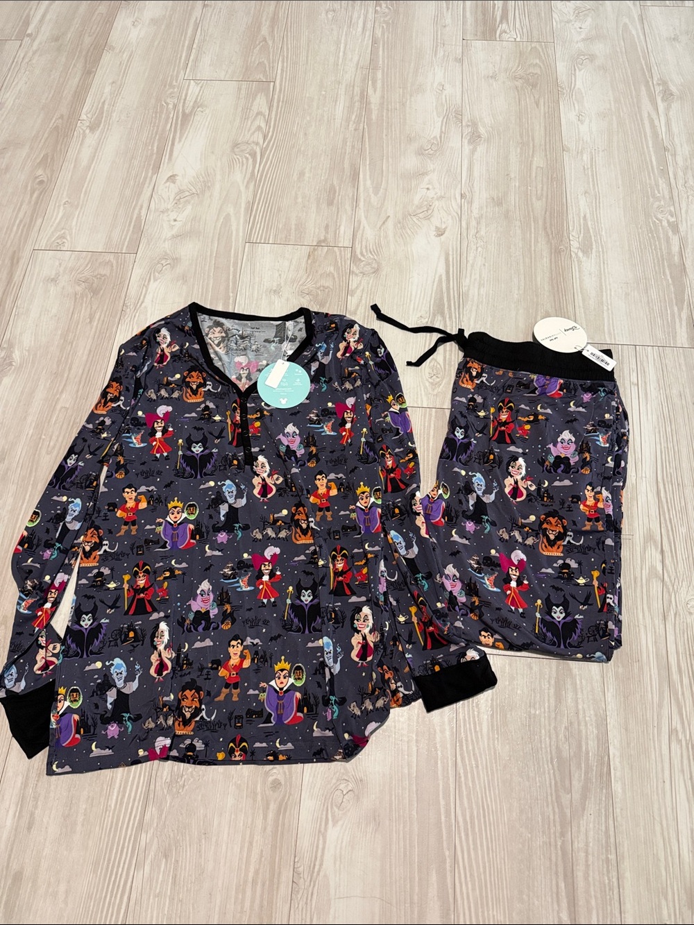 Women’s little sleepies Disney villains pajama set